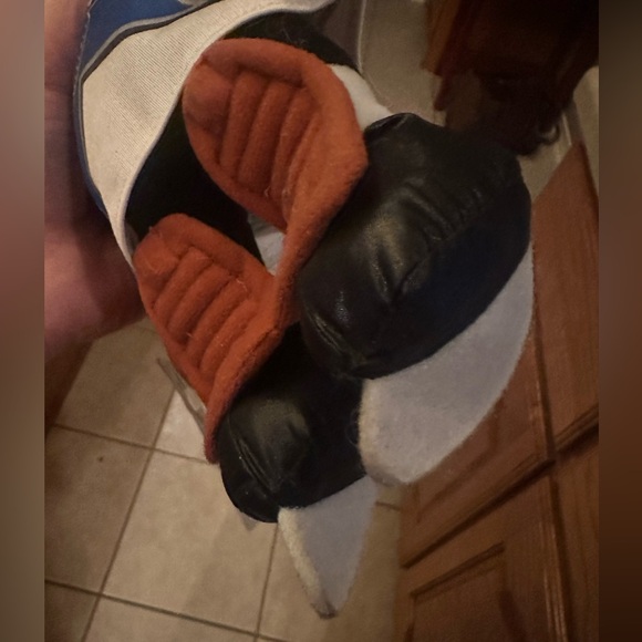 Vintage 1995 McDonald's Muppets NHL Fozzie Bear Plush Figure with Original Tag - Picture 7 of 16